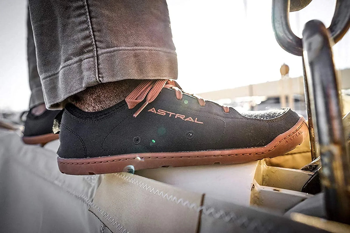 liquid Astral Shoes Men's Loyak