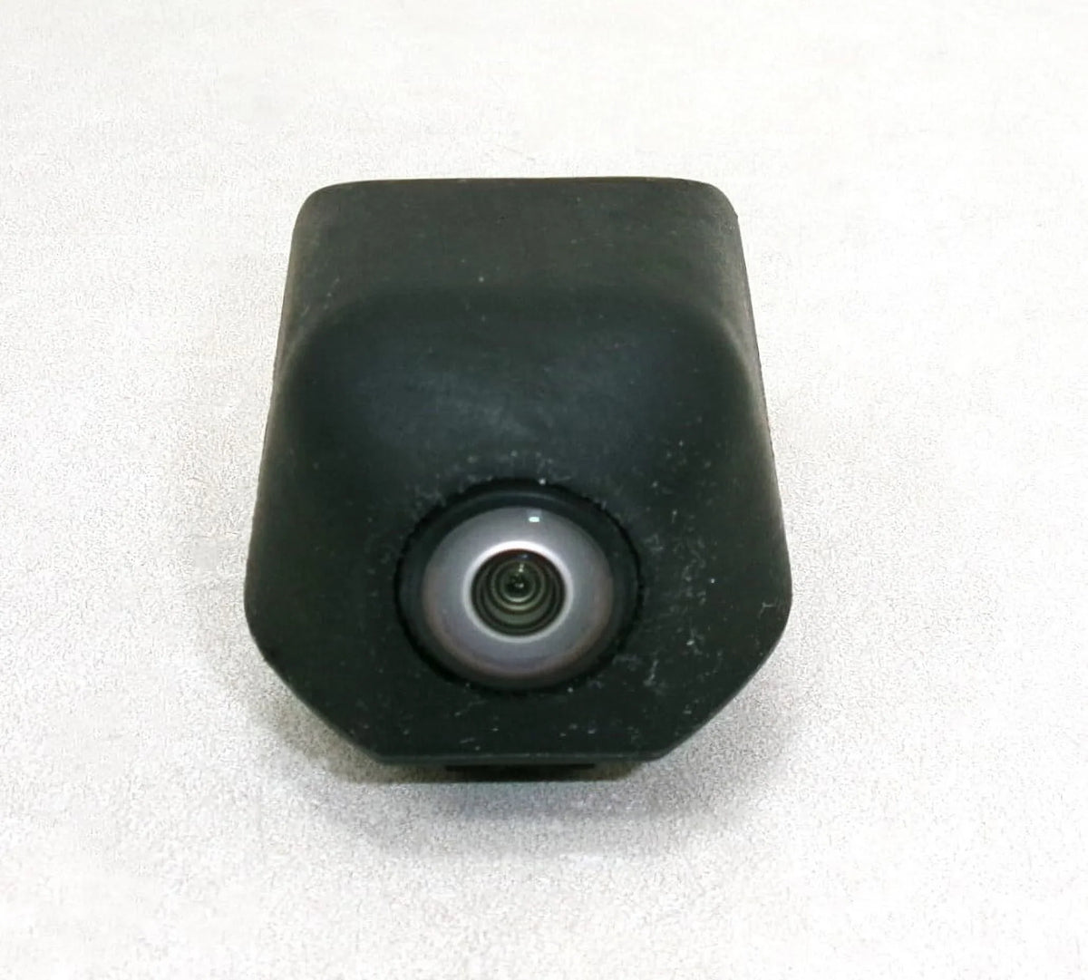 OEM 2016 Pre-Owned Rear Camera 740i Backup View (Good)