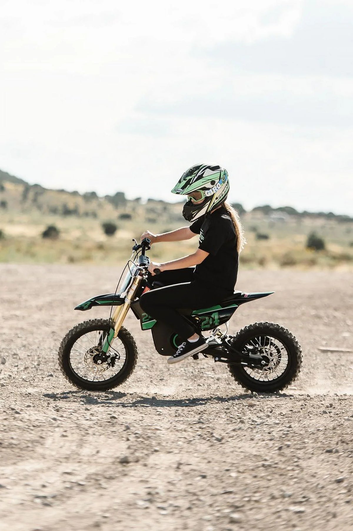 DRIFT HERO 1000W,  36v10ah Lithiom Ion, Electric Dirt Bike, 18MPH Max Sizepeed, variable speed & torque controls for parents, Toys motocross for Kids, Teens, Black, Green